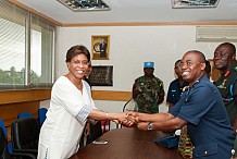 Cote d'Ivoire: Le Representant special adjoint du Secretaire general des Nations Unies pour la Cote d'Ivoire remet des diplomes de fin de formation a 26 officiers FRCI 